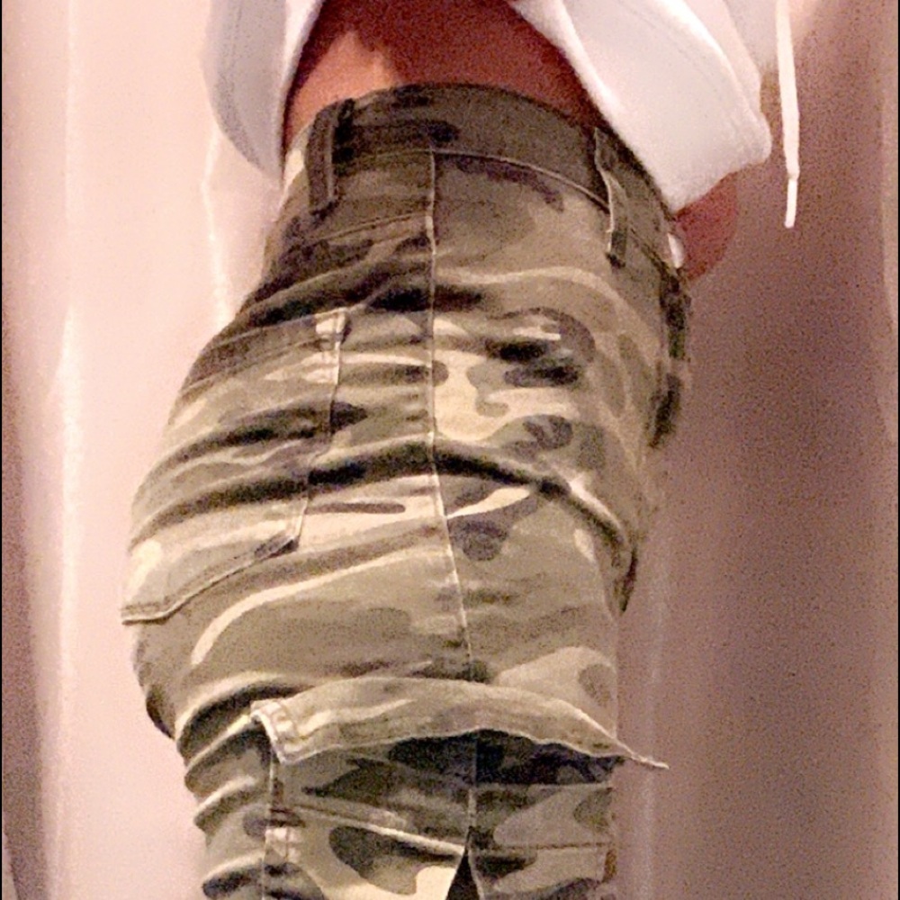 Vibrant m.I.u camo jeans!
